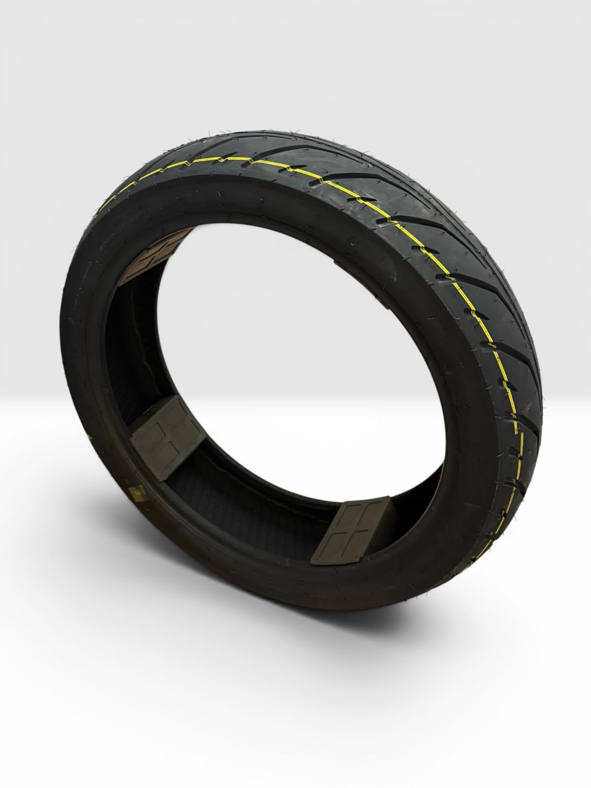 CUBIERTA 17 X 130/70 TUBELESS S/C OSAKA