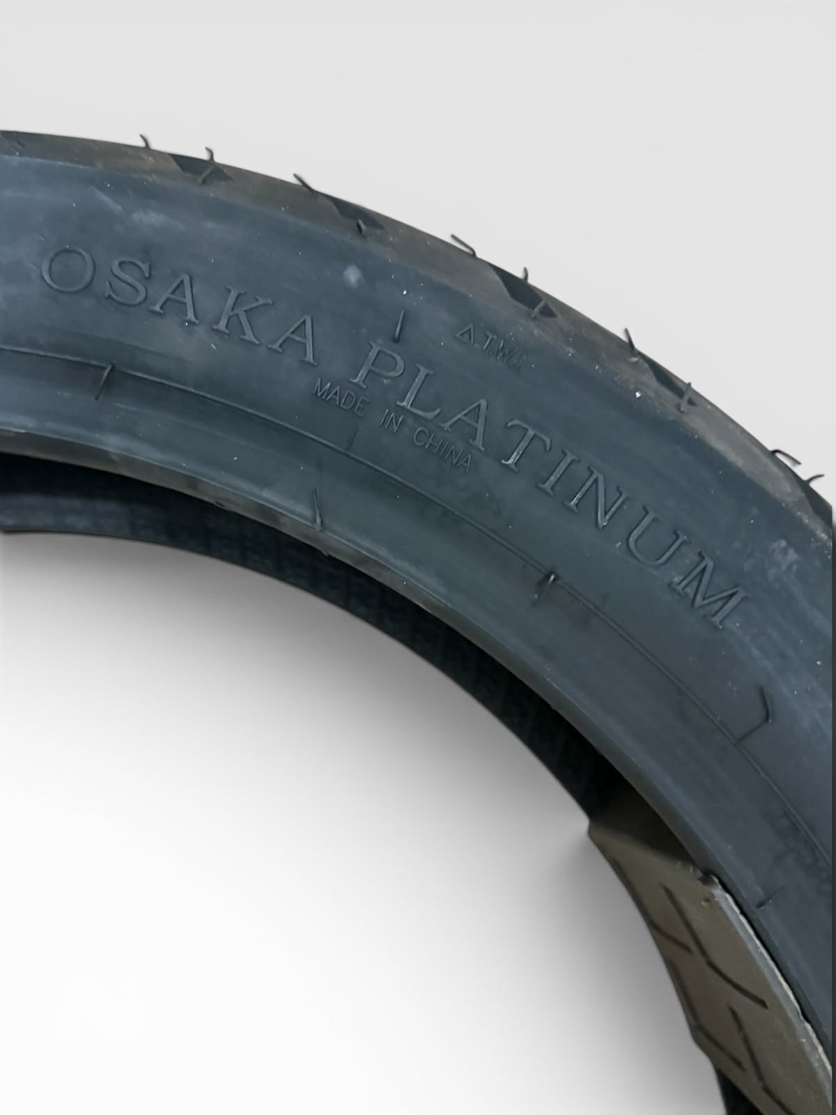 CUBIERTA 17 X 130/70 TUBELESS S/C OSAKA - Image 4